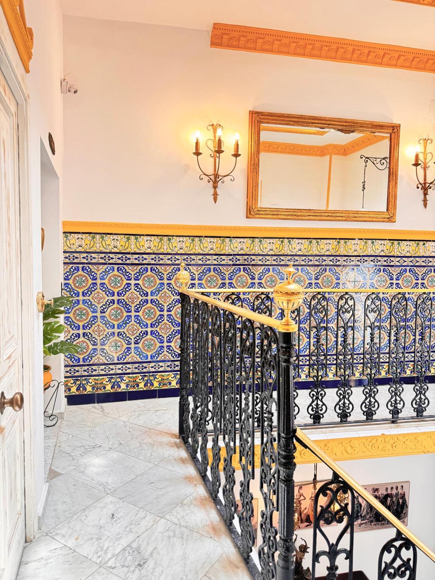 Palace House Hercules - Apartments セビリア エクステリア 写真