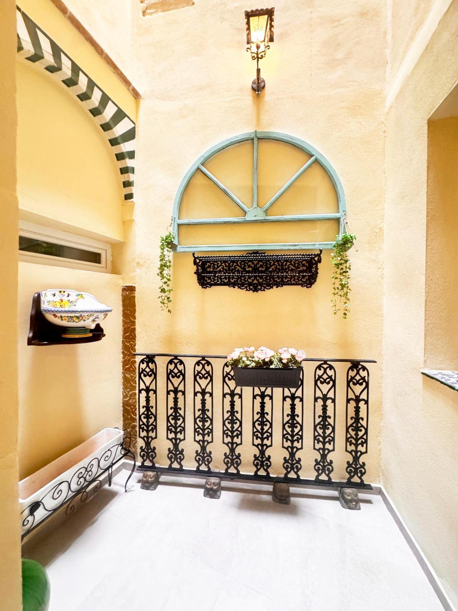 Palace House Hercules - Apartments セビリア エクステリア 写真